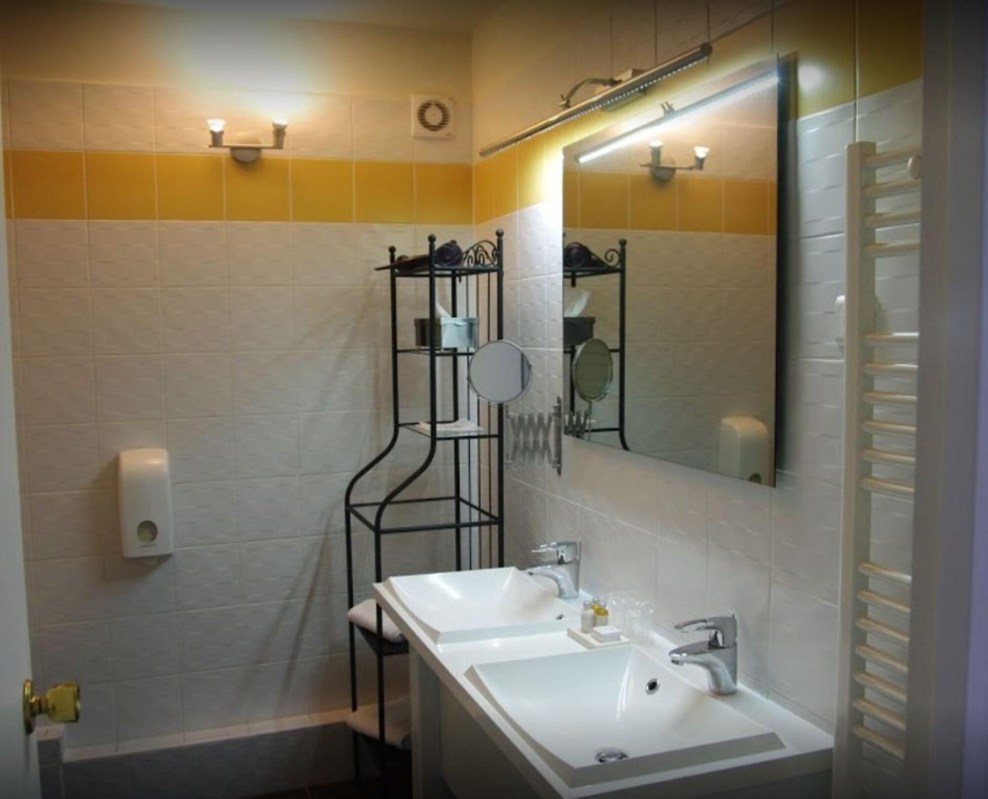 Best Western Blanche De Castille Dourdan Ngoại thất bức ảnh