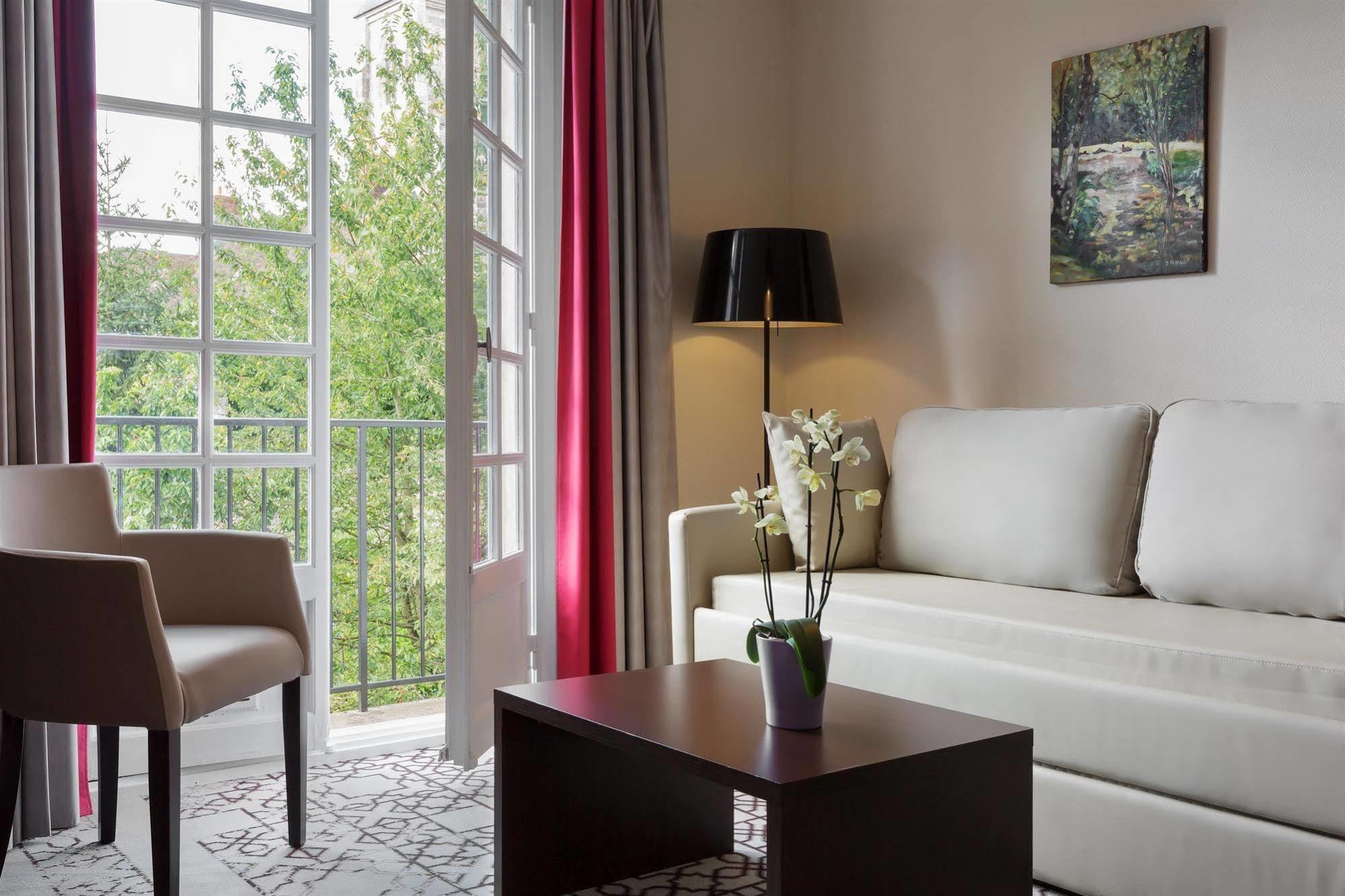 Best Western Blanche De Castille Dourdan Ngoại thất bức ảnh